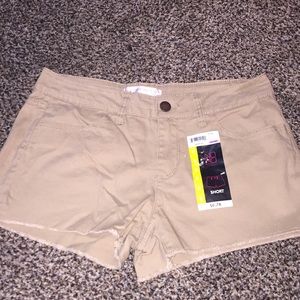 No boundaries shorts